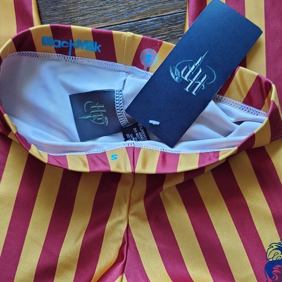 BlackMilk Small HP Griffindor Leggings - Picture 3 of 3